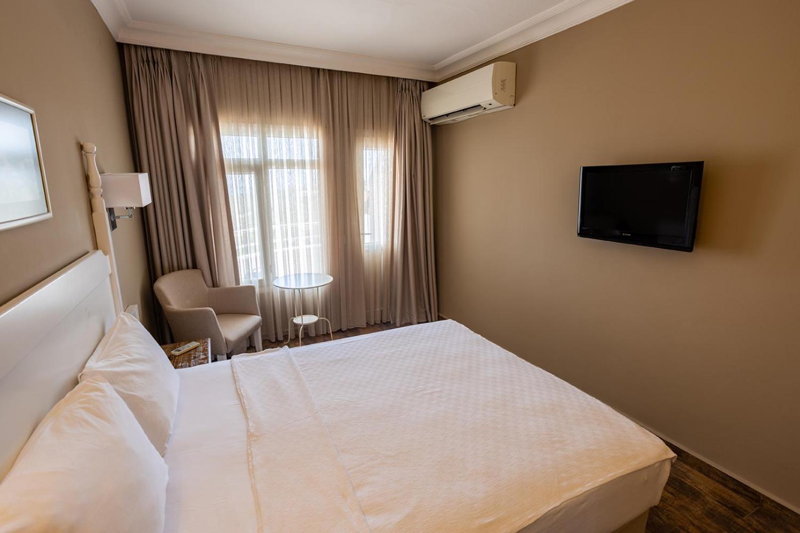 Olbios Marina Resort Hotel Kumkuyu Ngoại thất bức ảnh