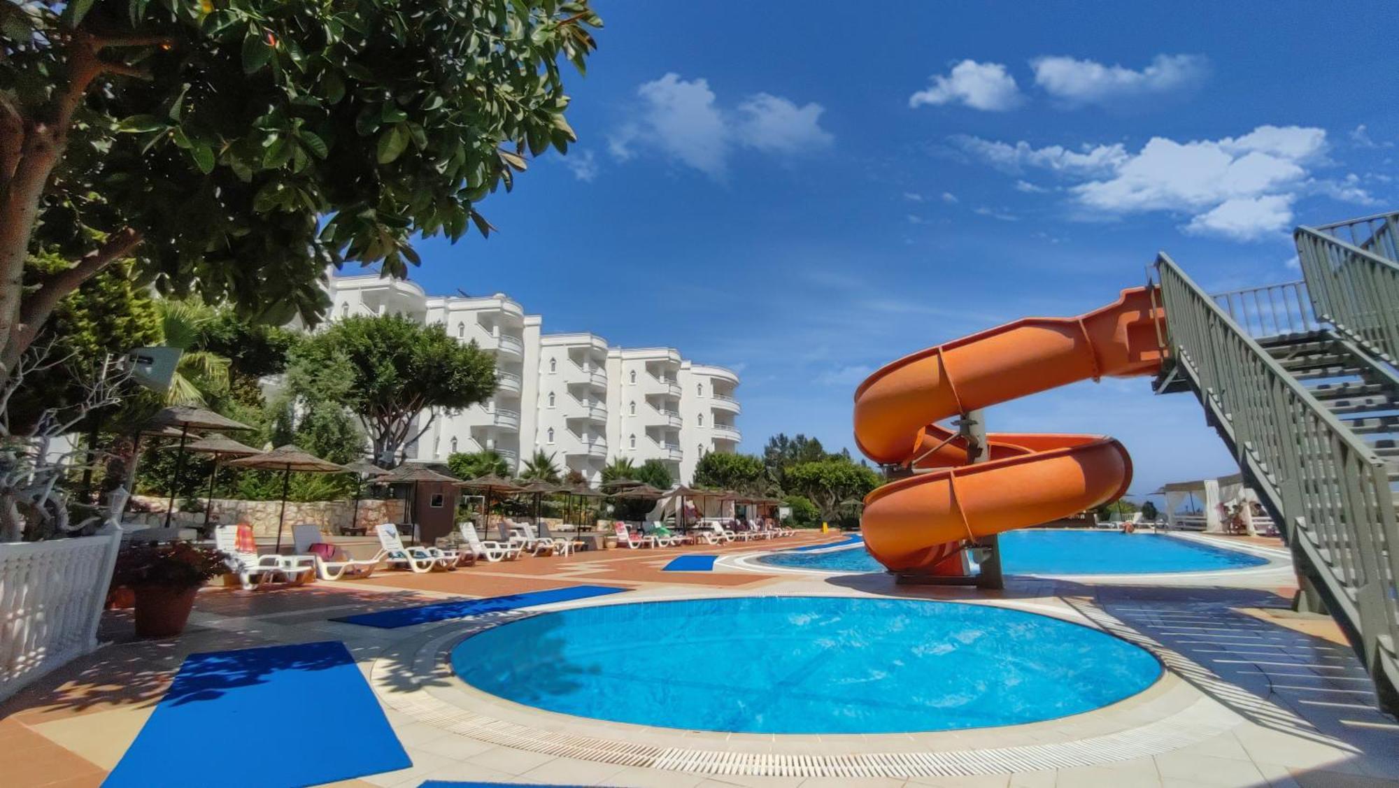 Olbios Marina Resort Hotel Kumkuyu Ngoại thất bức ảnh
