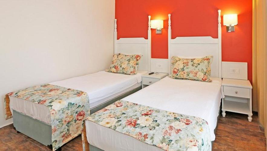 Olbios Marina Resort Hotel Kumkuyu Ngoại thất bức ảnh